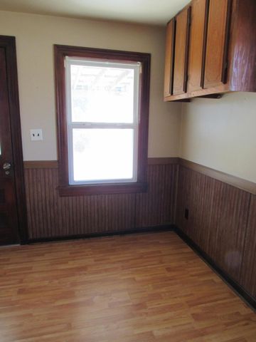 636 W Washington Street, Marshfield, MO 65706