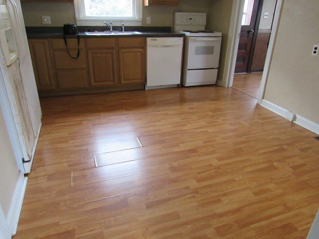 636 W Washington Street, Marshfield, MO 65706