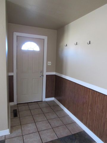 636 W Washington Street, Marshfield, MO 65706