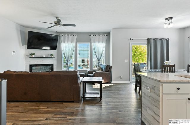 14812 Leeman Street, Bennington, NE 68007