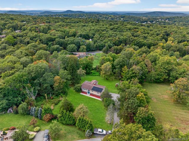 10 Karen Drive, Monroe, NY 10950