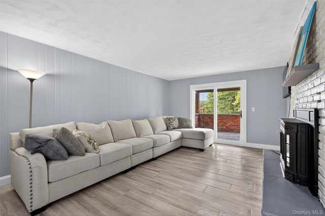 10 Karen Drive, Monroe, NY 10950