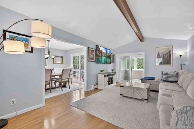 10 Karen Drive, Monroe, NY 10950