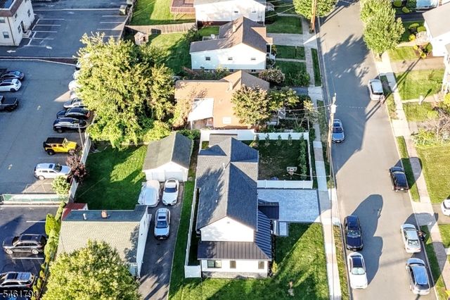 6 Roosevelt Ave, Totowa Boro, NJ 07512
