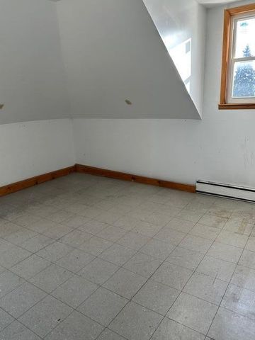 42 Champlain Street, Rouses Point, NY 12979