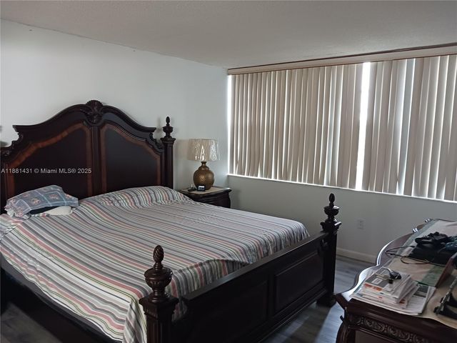 1300 St Charles Pl 311, Pembroke Pines, FL 33026