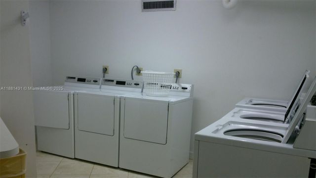 1300 St Charles Pl 311, Pembroke Pines, FL 33026