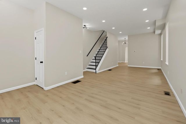 518 LINE ST, Camden, NJ 08103