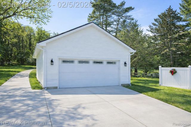 5612 Bullard Road, Hartland Township, MI 48430