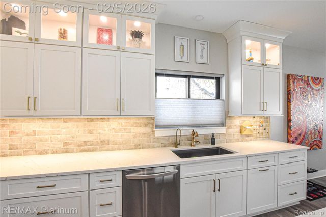 5612 Bullard Road, Hartland Township, MI 48430