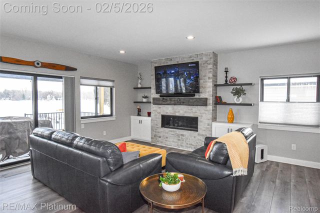 5612 Bullard Road, Hartland Township, MI 48430