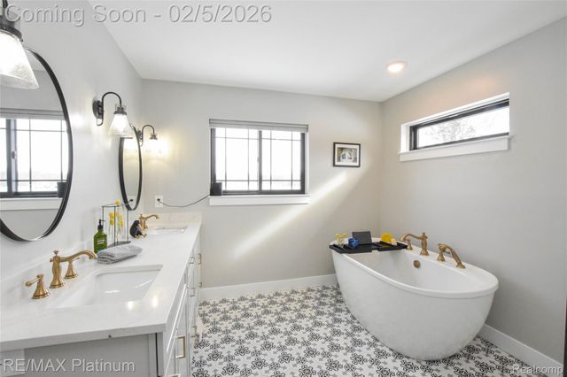 5612 Bullard Road, Hartland Township, MI 48430