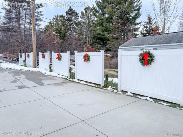 5612 Bullard Road, Hartland Township, MI 48430