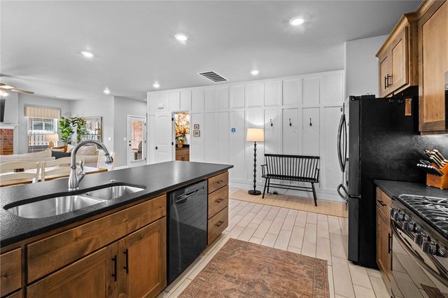 2131 Periwinkle Place, Centerton, AR 72719