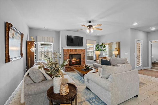 2131 Periwinkle Place, Centerton, AR 72719