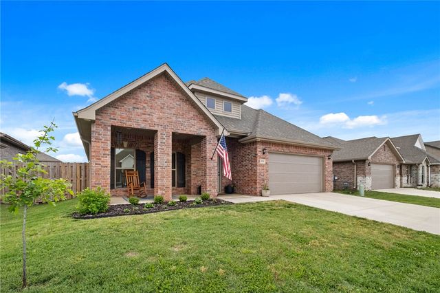 2131 Periwinkle Place, Centerton, AR 72719