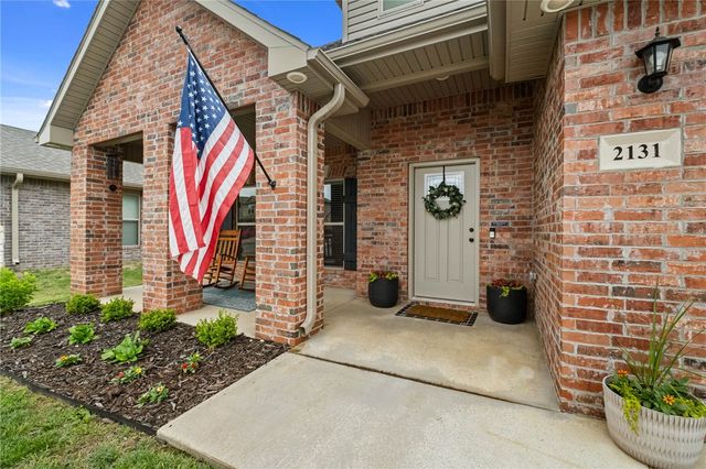 2131 Periwinkle Place, Centerton, AR 72719