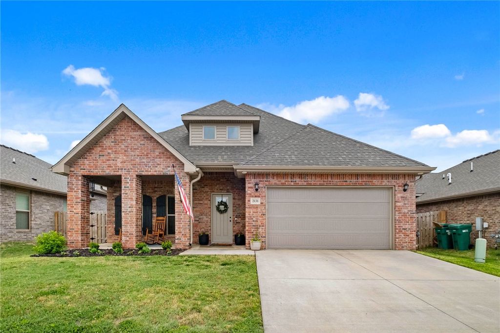 2131 Periwinkle Place, Centerton, AR 72719