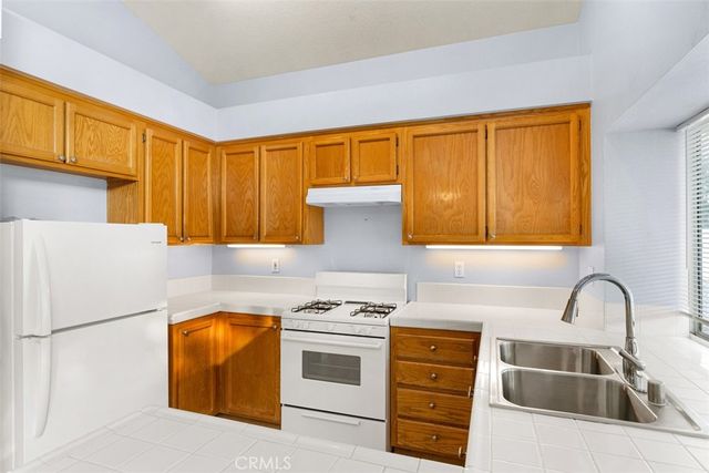 28243 Valombrosa Drive, Menifee, CA 92584