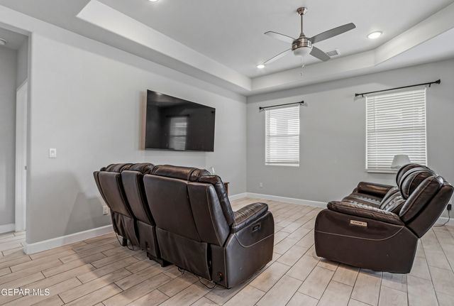 111 SARAH Trail, Sunland Park, NM 88008