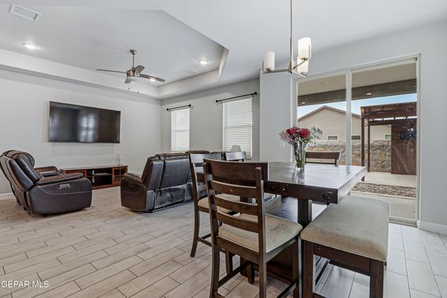 111 SARAH Trail, Sunland Park, NM 88008