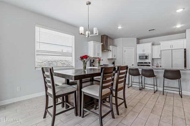 111 SARAH Trail, Sunland Park, NM 88008