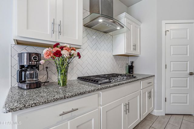 111 SARAH Trail, Sunland Park, NM 88008
