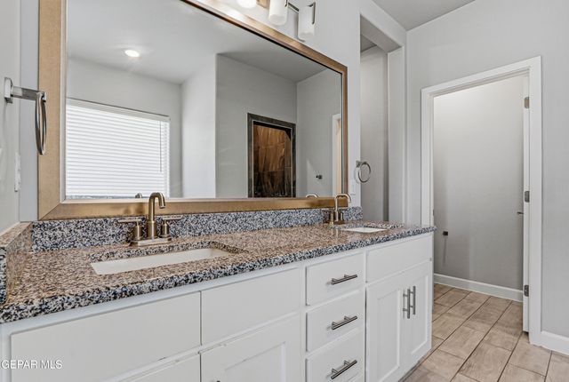 111 SARAH Trail, Sunland Park, NM 88008
