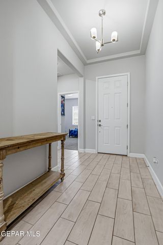 111 SARAH Trail, Sunland Park, NM 88008