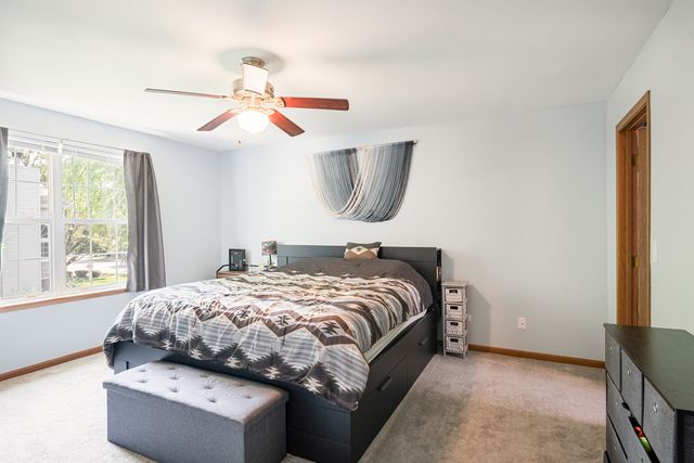 16017 W Iroquois Drive, Lockport, IL 60441