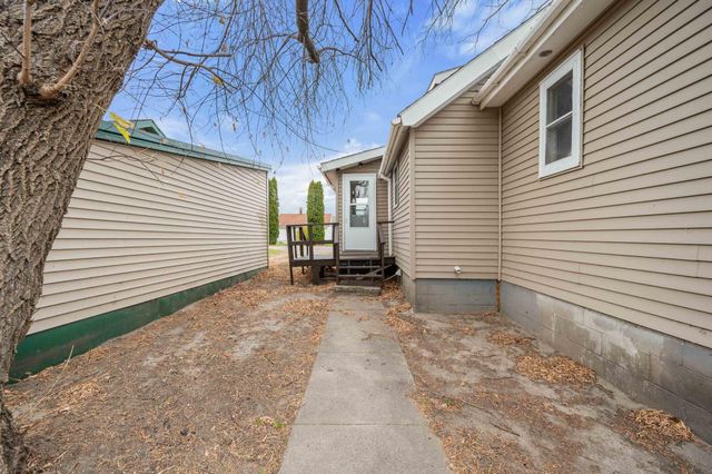 421 NW 8th Avenue, Grand Rapids, MN 55744