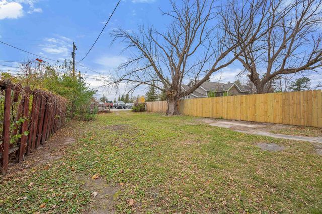 421 NW 8th Avenue, Grand Rapids, MN 55744