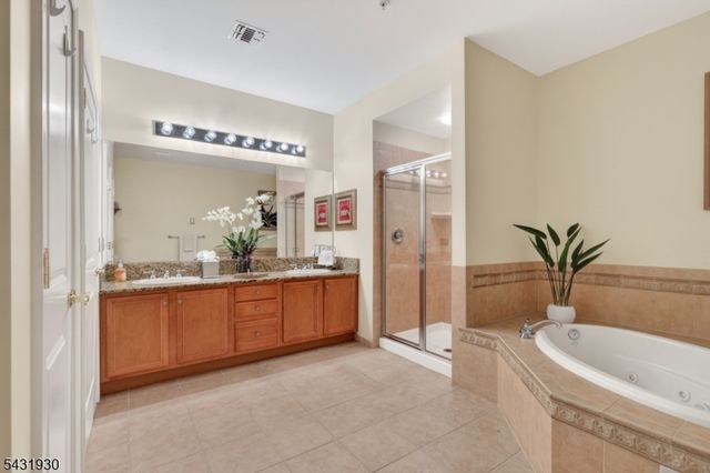 7101 Ravenscroft Rd, Clifton City, NJ 07013