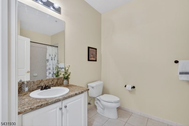 7101 Ravenscroft Rd, Clifton City, NJ 07013