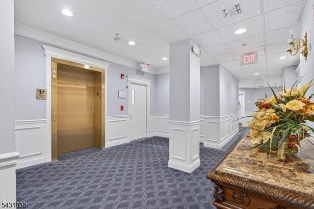 7101 Ravenscroft Rd, Clifton City, NJ 07013