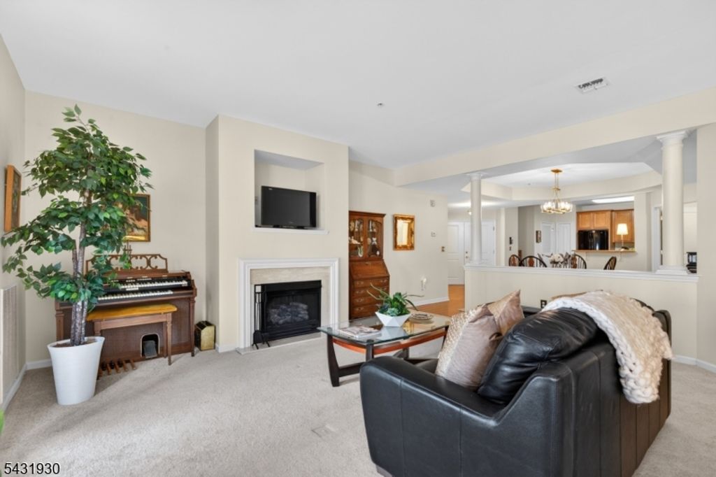 7101 Ravenscroft Rd, Clifton City, NJ 07013
