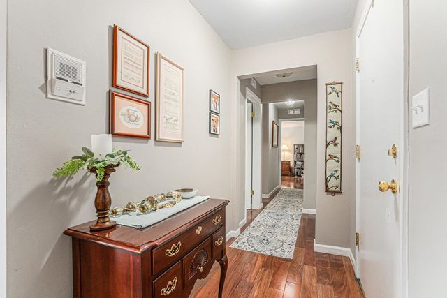 1077 Greenleaf Blvd Apt 214, Elkhart, IN 46514