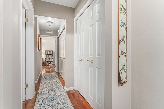 1077 Greenleaf Blvd Apt 214, Elkhart, IN 46514