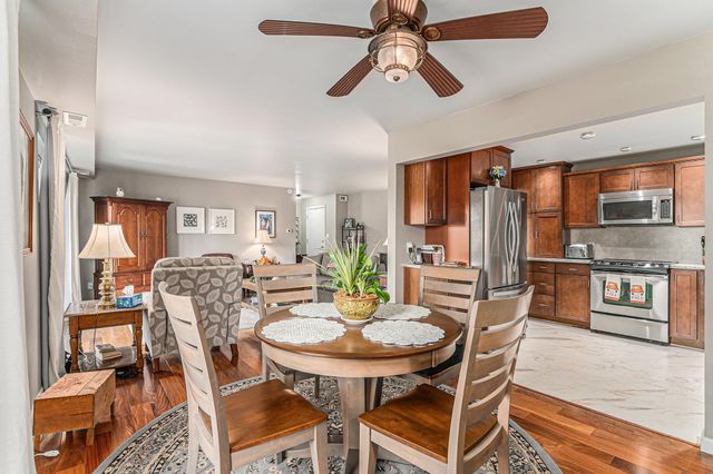 1077 Greenleaf Blvd Apt 214, Elkhart, IN 46514