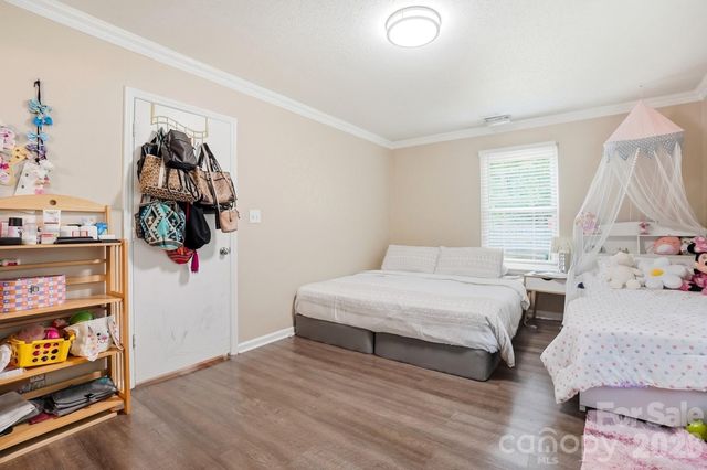8501 Pine Thicket Court, Charlotte, NC 28226