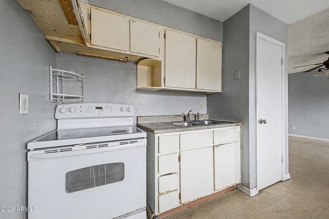 1424 S 10TH Avenue, Phoenix, AZ 85007