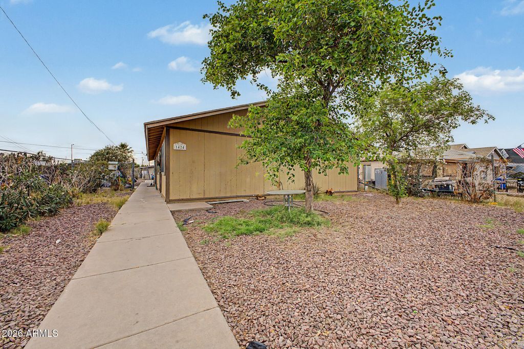 1424 S 10TH Avenue, Phoenix, AZ 85007