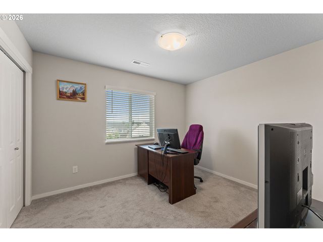 9465 N ALDER St, Camas, WA 98607