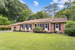 508 E Woodland DR, Yorktown, VA 23692