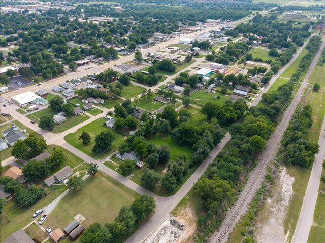 114 N 6th Street, Yukon, OK 73099