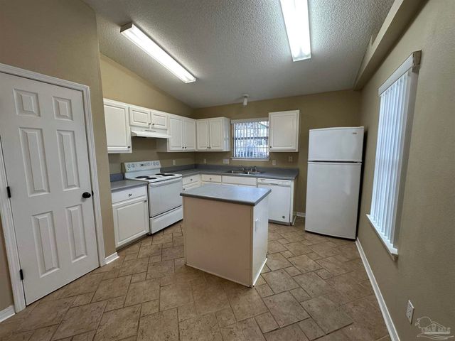 7909 Cayenne Way, Pensacola, FL 32526