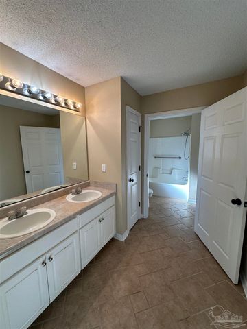 7909 Cayenne Way, Pensacola, FL 32526