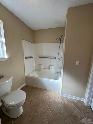 7909 Cayenne Way, Pensacola, FL 32526