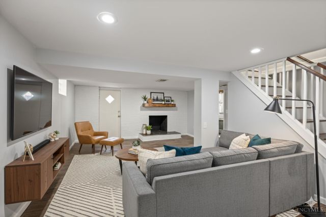 7252 Osceola Drive, Madeira, OH 45243