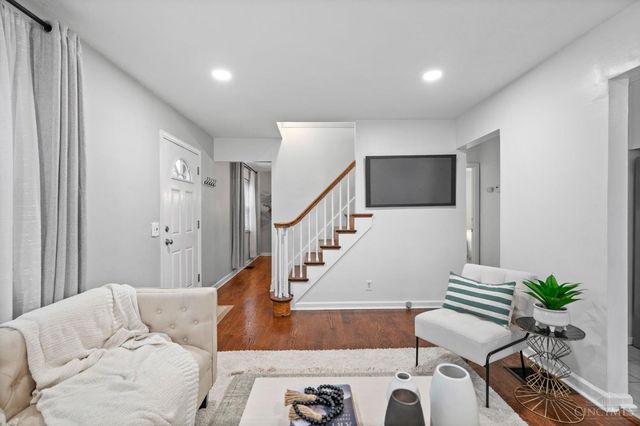 7252 Osceola Drive, Madeira, OH 45243